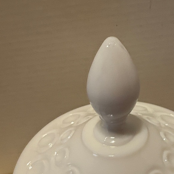 White Decorative Lidded Bowl - Picture 3 of 7